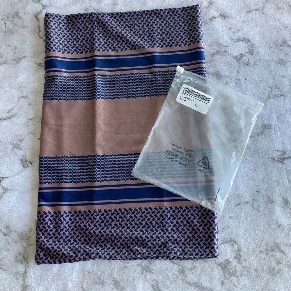 NWT Tan and blue neck gaiter scarf